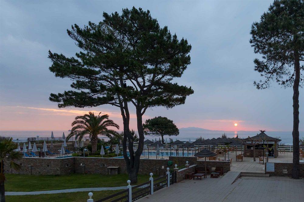 Hotel La Lagune Lucciana  Bagian luar foto